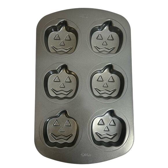 Wilton Other - Wilton Thick Metal Pumpkin Pan Sheet Halloween Jack o Lantern Baking Jello Cake